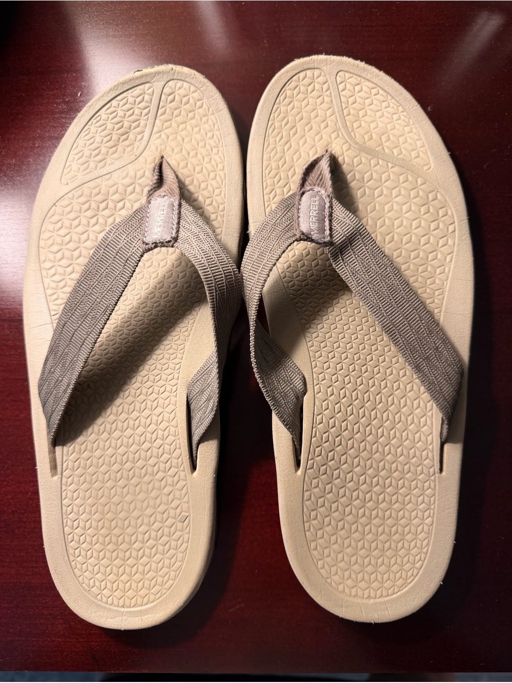 Merrell Women Size 9 Beige  Sandals